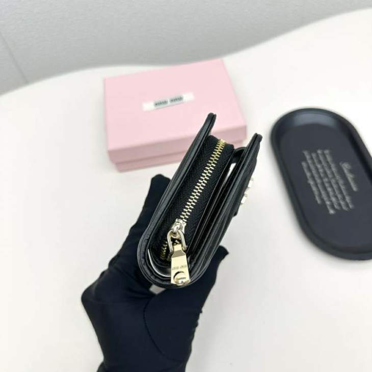 Picture of Miu Miu Wallets _SKUfw184985782fw